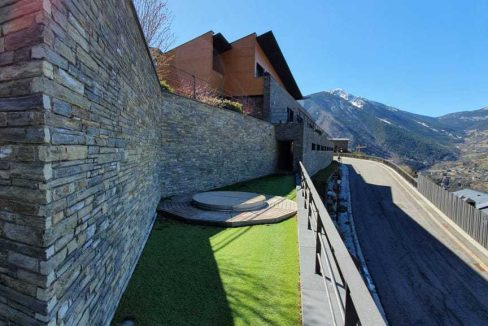 Venta espectacular chalet urbanitzacion Els oriosos Versusandorra