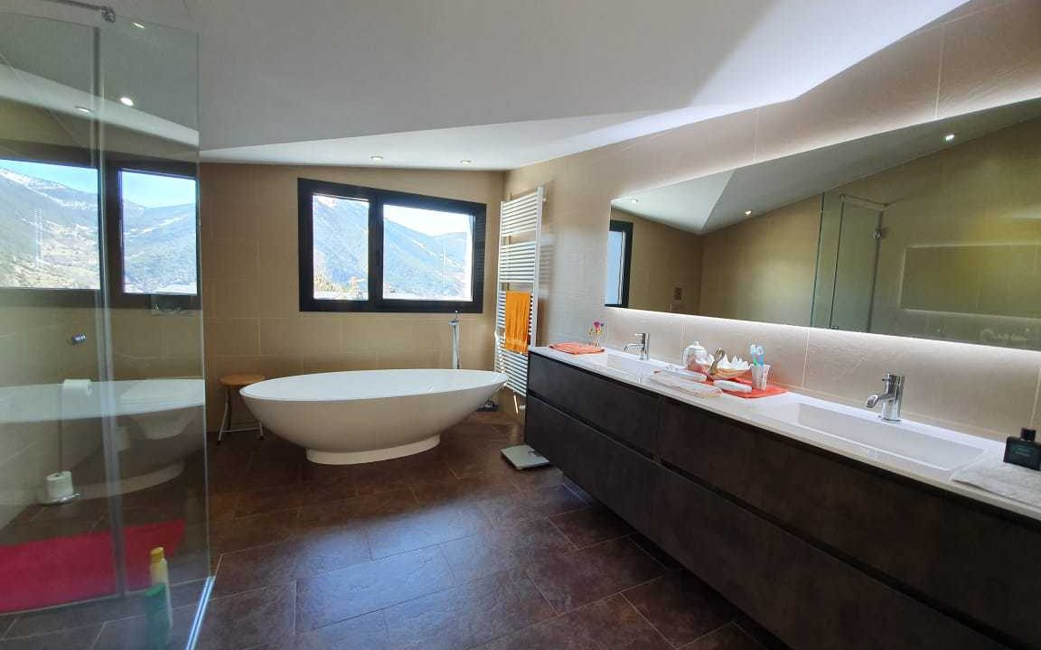 Venta espectacular chalet urbanitzacion Els oriosos Versusandorra