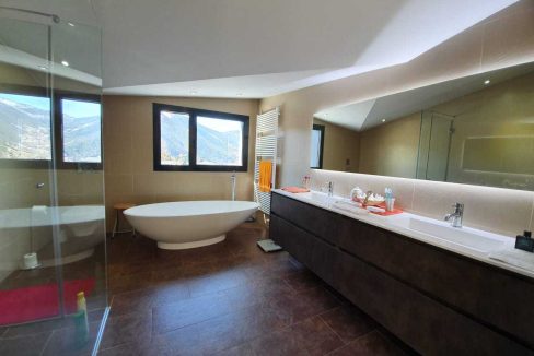 Venta espectacular chalet urbanitzacion Els oriosos Versusandorra