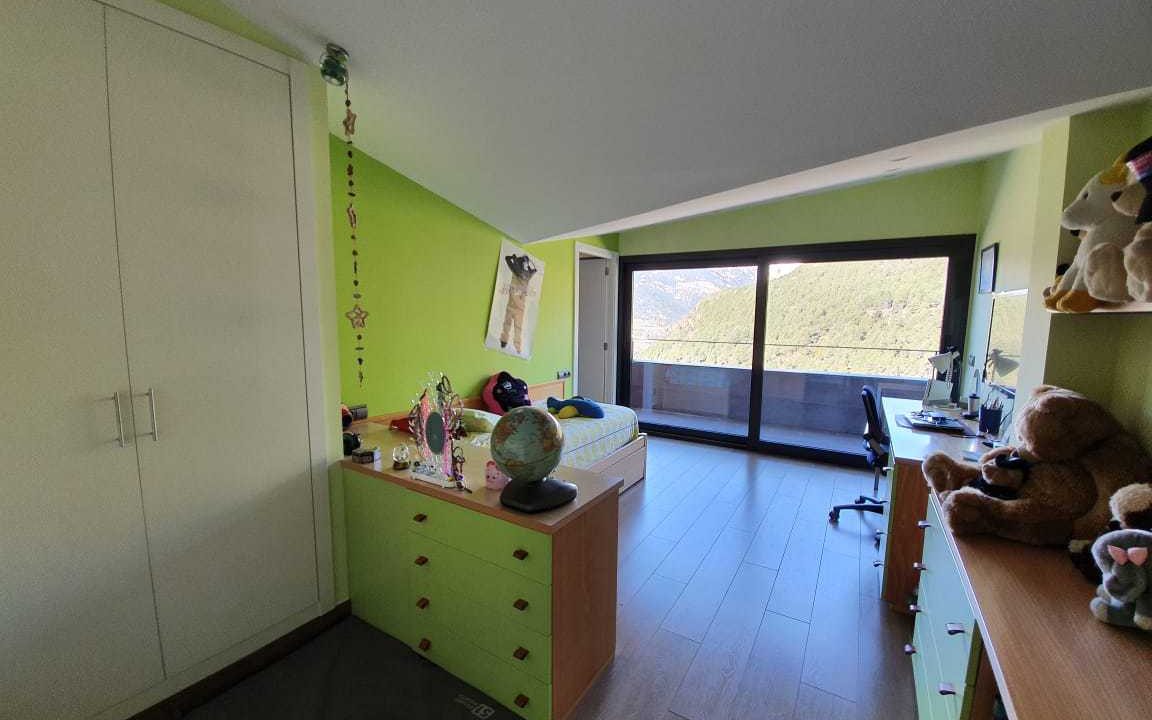 Venta espectacular chalet urbanitzacion Els oriosos Versusandorra