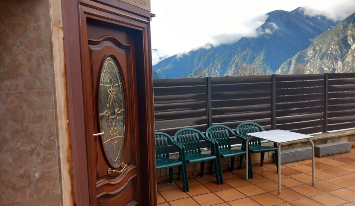 Casa en venta La comella Versus andorra (2)