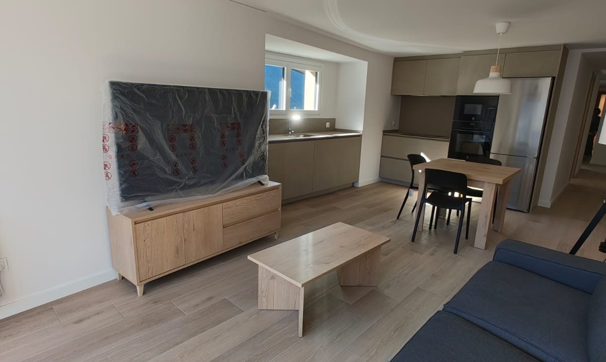 VERSUSANDORRA LLOGUER SALON