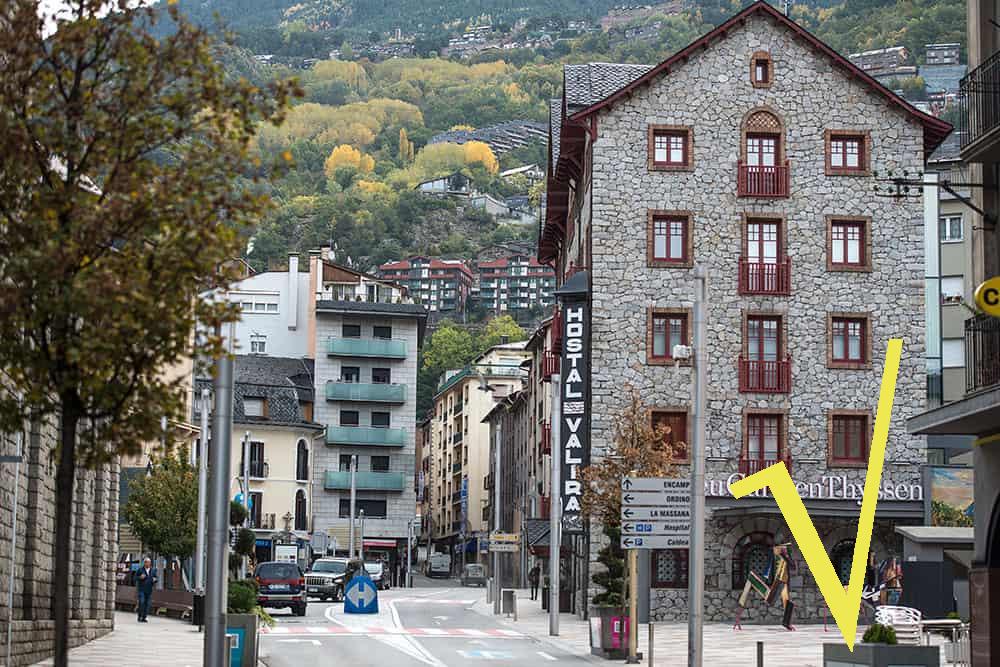 Lote de 3 apartamentos + 1 imóvel no centro de Escaldes