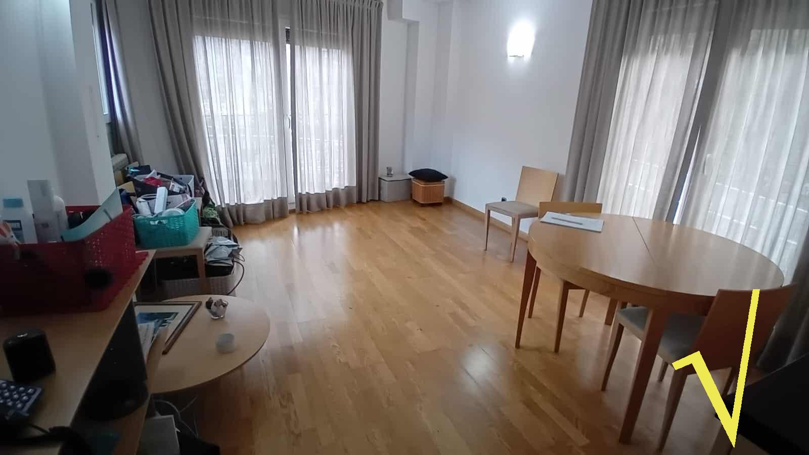 Vende-se apartamento com 2 quartos e 2 vagas de garagem em Escaldes-Engordany